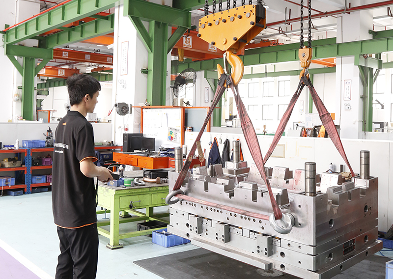 When are down milling and reverse milling used in mold manufacturing?